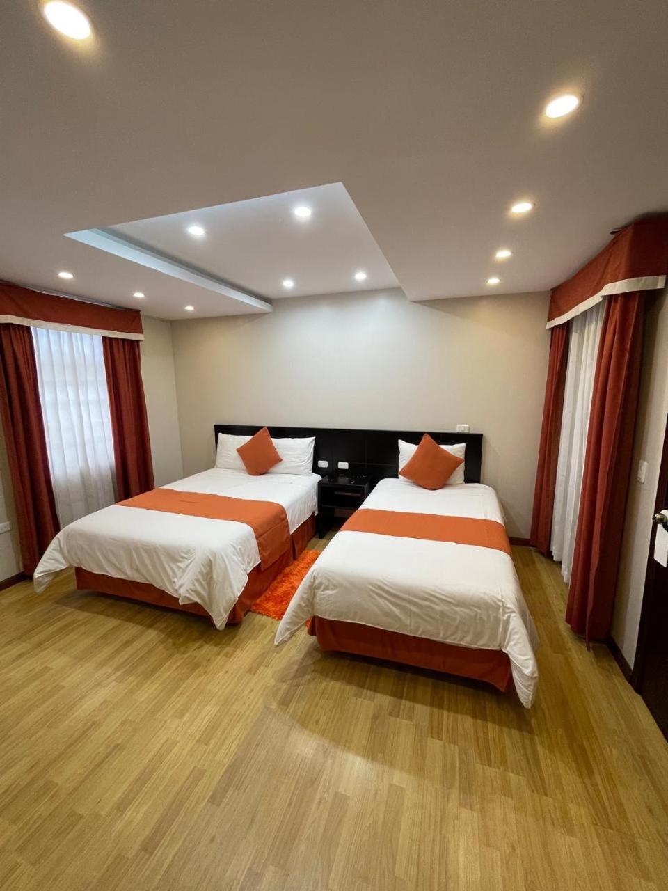 Hotel Luxor Plaza H&S San Francisco de Borja Esterno foto