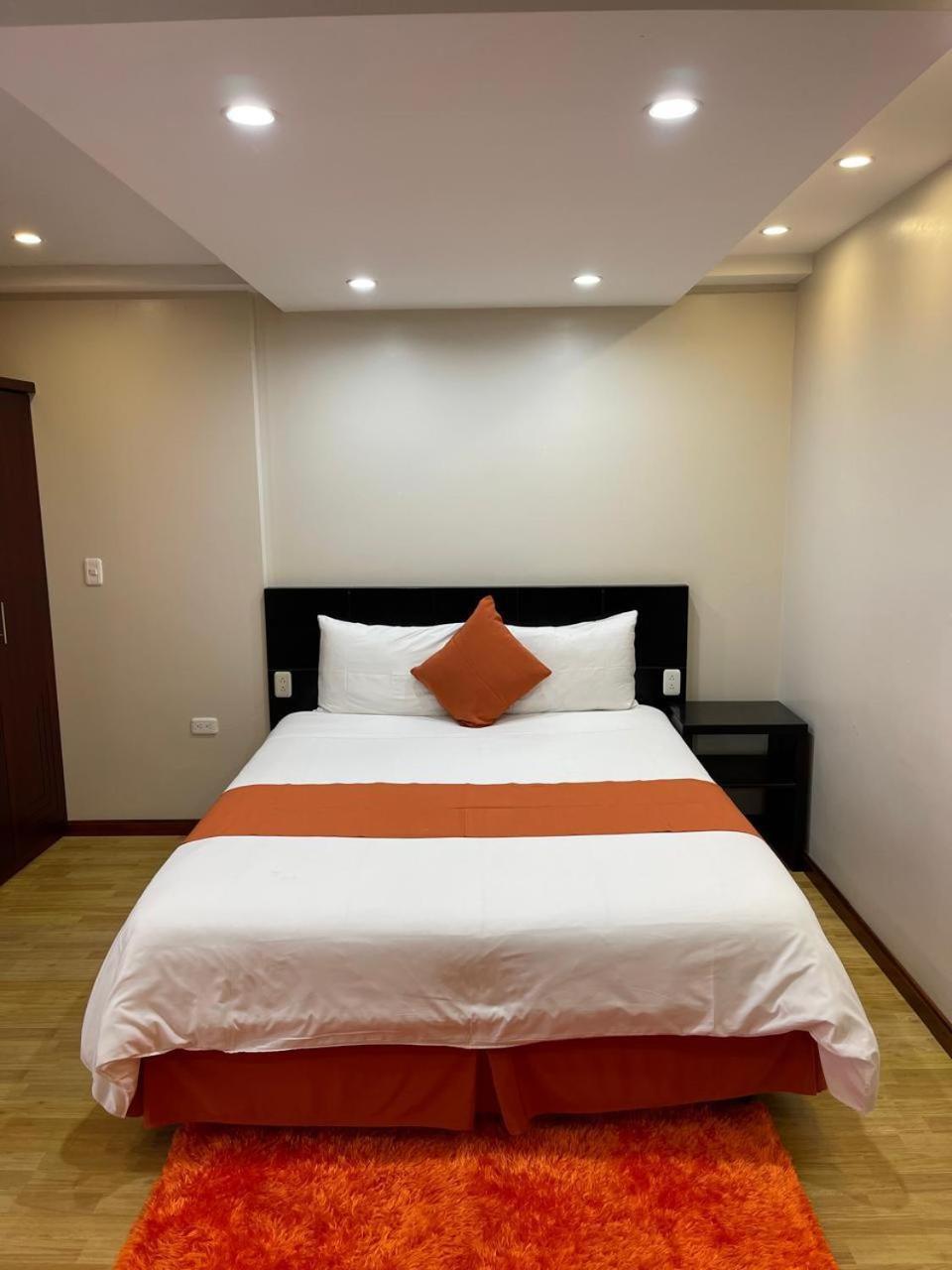 Hotel Luxor Plaza H&S San Francisco de Borja Esterno foto