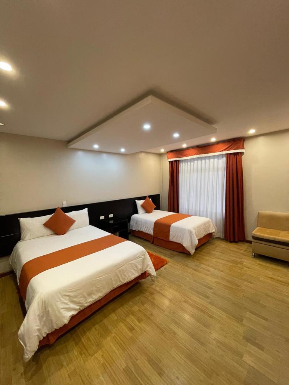 Hotel Luxor Plaza H&S San Francisco de Borja Esterno foto